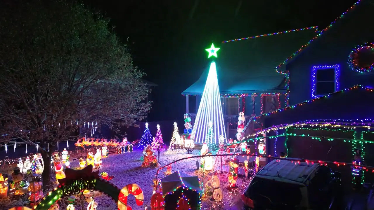 Holiday yard scene